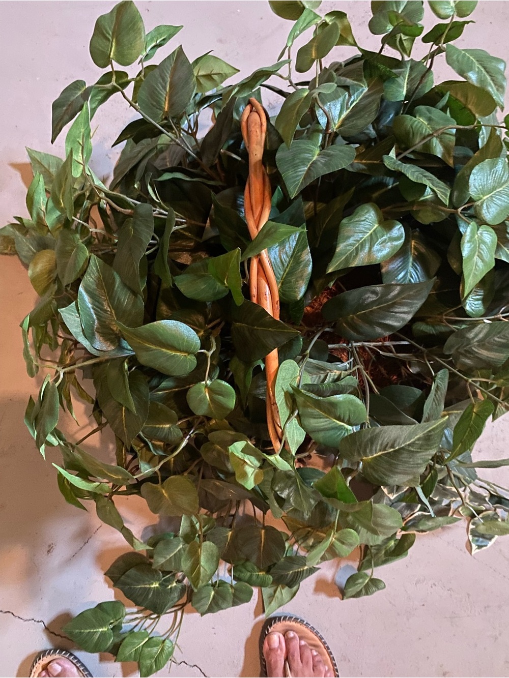 Realistic Green Leaf basket - Lifelike Artificial Foliage Accent - Picture 2 of 7